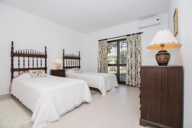 Villa Joselina by Algarve Holidays - image 13