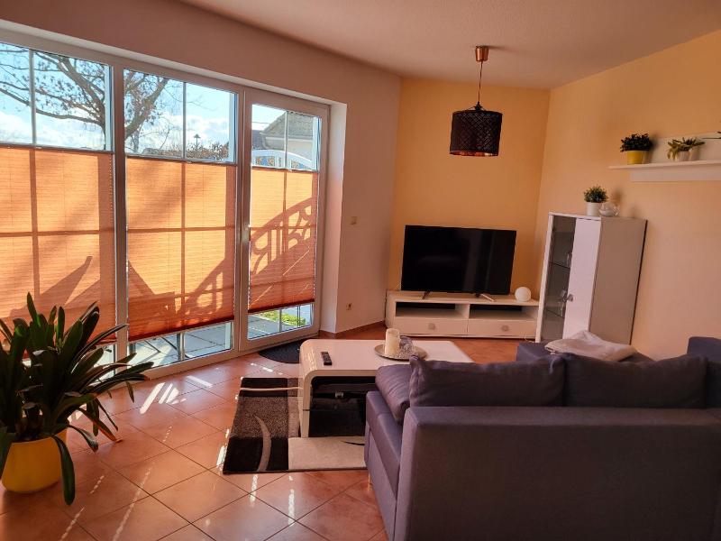 Ferienwohnung Lena mit Terrasse und Tiefgarage - image 4
