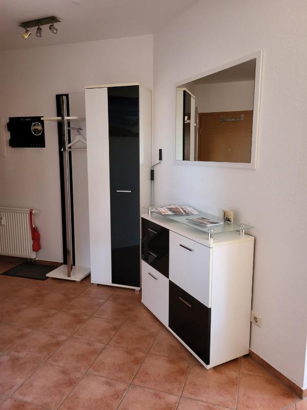 Ferienwohnung Lena mit Terrasse und Tiefgarage - image 11