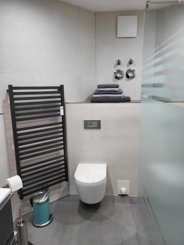 Ferienwohnung Lena mit Terrasse und Tiefgarage - image 2