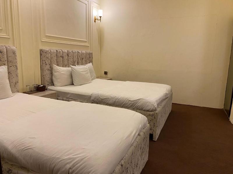 White Rose Guest House Near Aga Khan Hospital - image 3