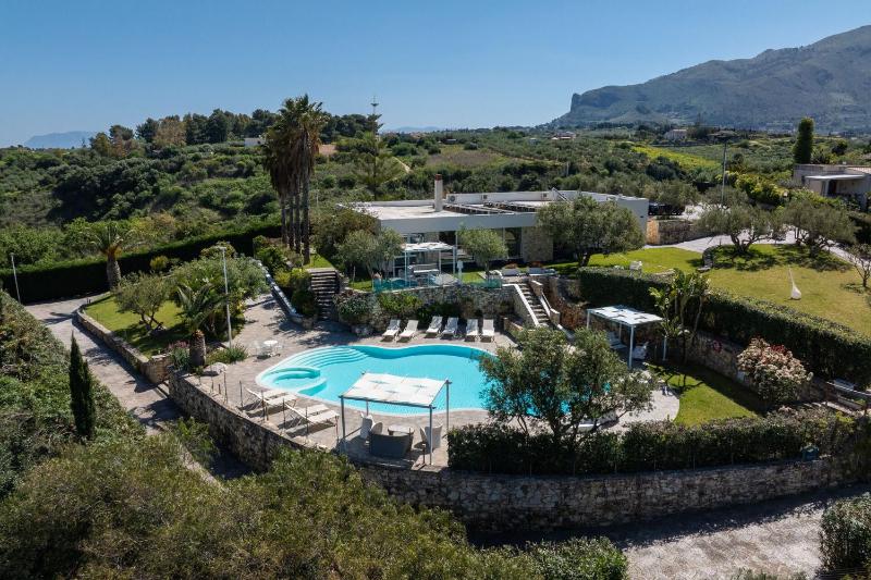 Villa Demetra by PosarelliVillas - luxurious vacation villa rental near the hamlet of Scopello Sicily - image 11