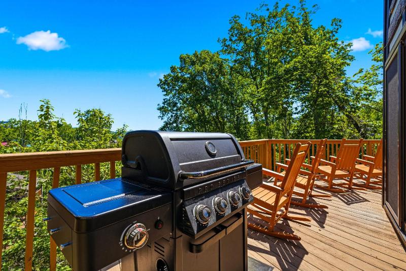 Beorns Cottage 5BR Smoky Mountain Getaway with Views Hot Tub & Game Room - image 34