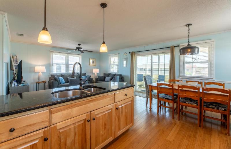 Beach Beacon - KDH MP 5 Ocean View Close to the Beach Open All Year Flex Stays - image 29