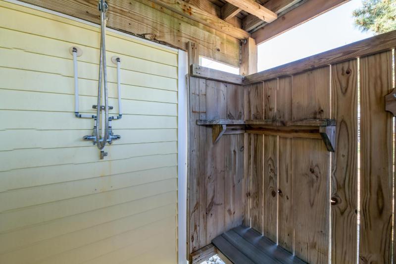 Beach Beacon - KDH MP 5 Ocean View Close to the Beach Open All Year Flex Stays - image 28