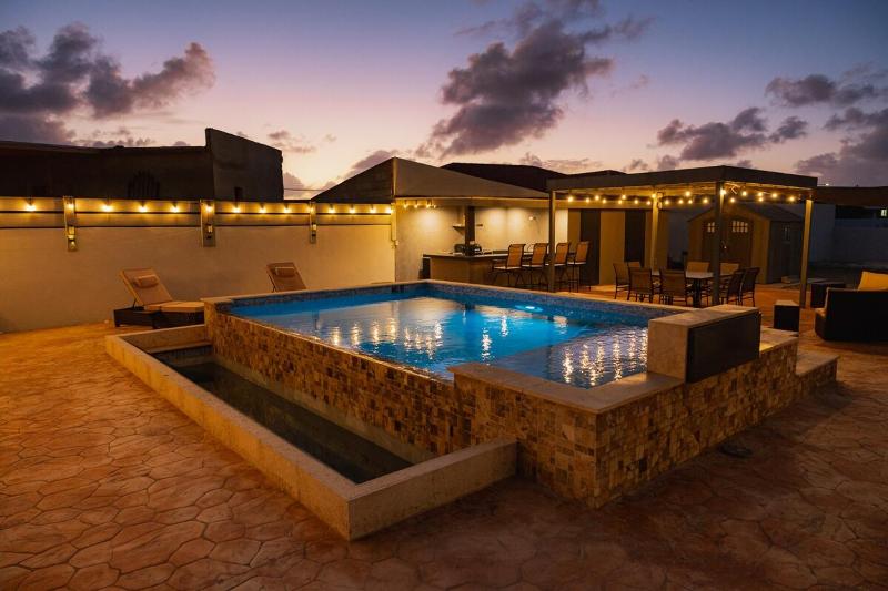 4BR Villa Private Pool 15 Minutes from Eagle Beach - image 29