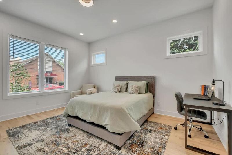Private luxe suite - image 2
