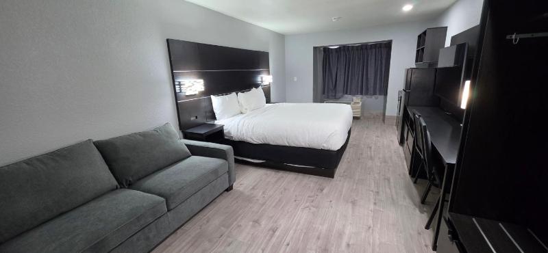 Baymont by Wyndham San Antonio Downtown - image 4