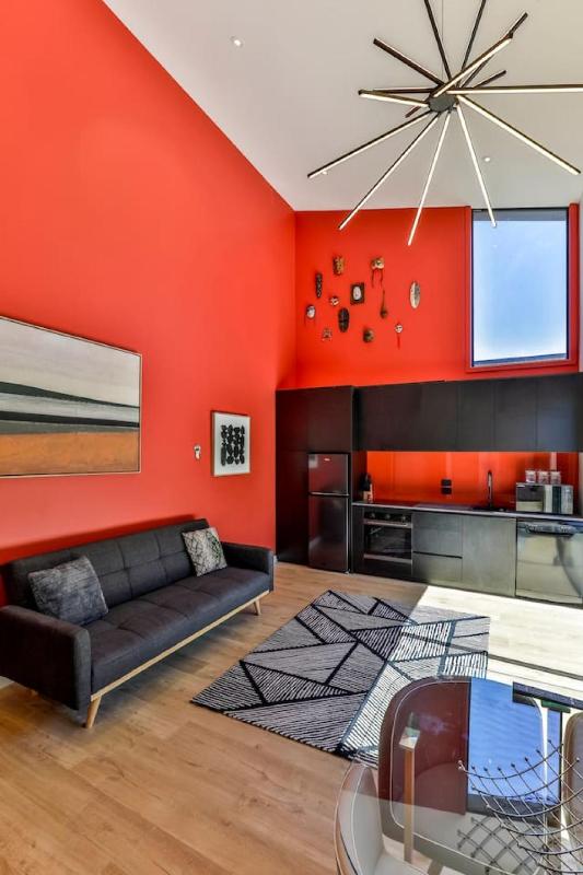 Modern Wanaka Escape with Mezzanine Loft - image 21