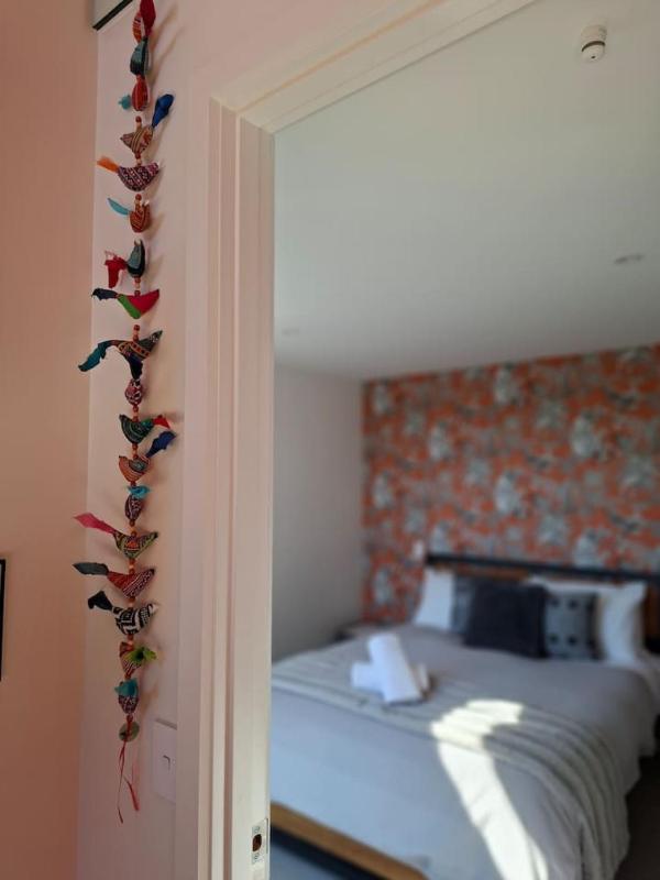Modern Wanaka Escape with Mezzanine Loft - image 14