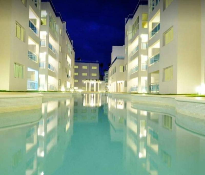 Beachfront Condo 2 Pools Private Beach 8 Guest - image 18
