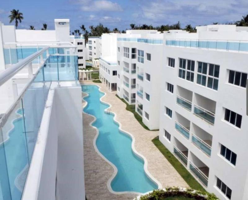 Beachfront Condo 2 Pools Private Beach 8 Guest - image 10