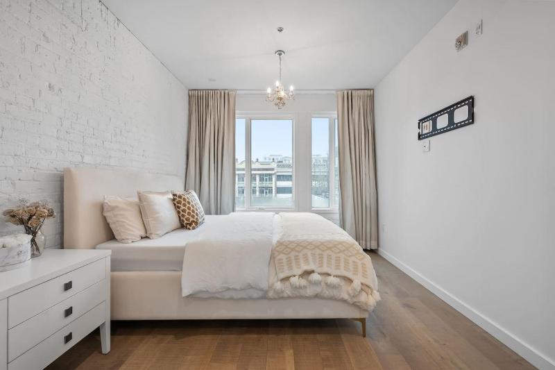 2BR Downtown Luxury Loft w Direct Elevator Entry - image 3