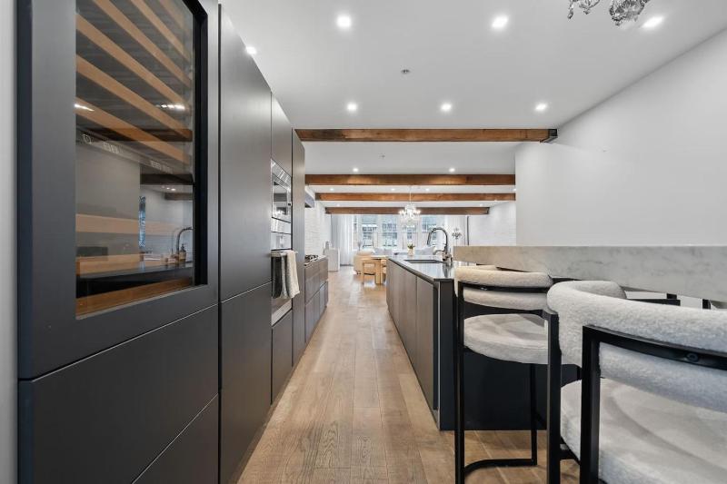 2BR Downtown Luxury Loft w Direct Elevator Entry - image 4