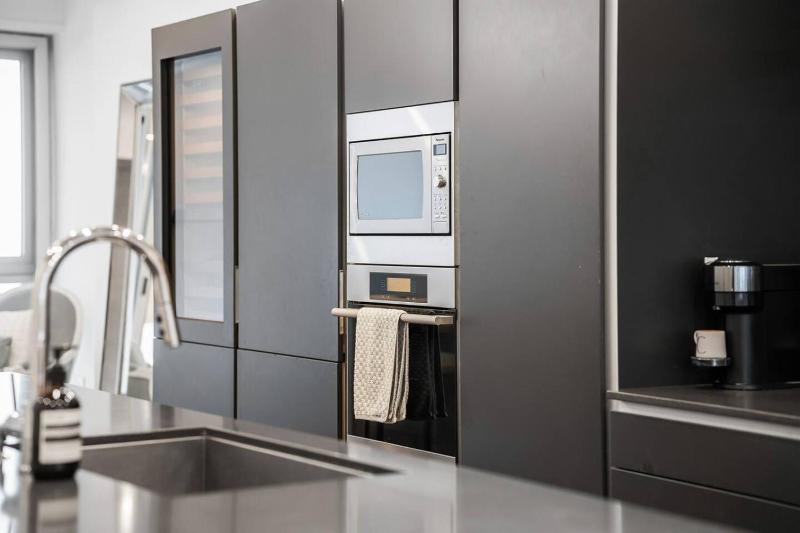 2BR Downtown Luxury Loft w Direct Elevator Entry - image 15