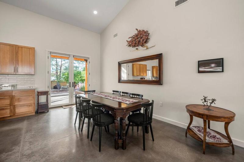 New Build w Epic Views Walk to Chapel Trails - image 39