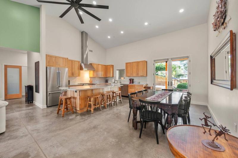 New Build w Epic Views Walk to Chapel Trails - image 2