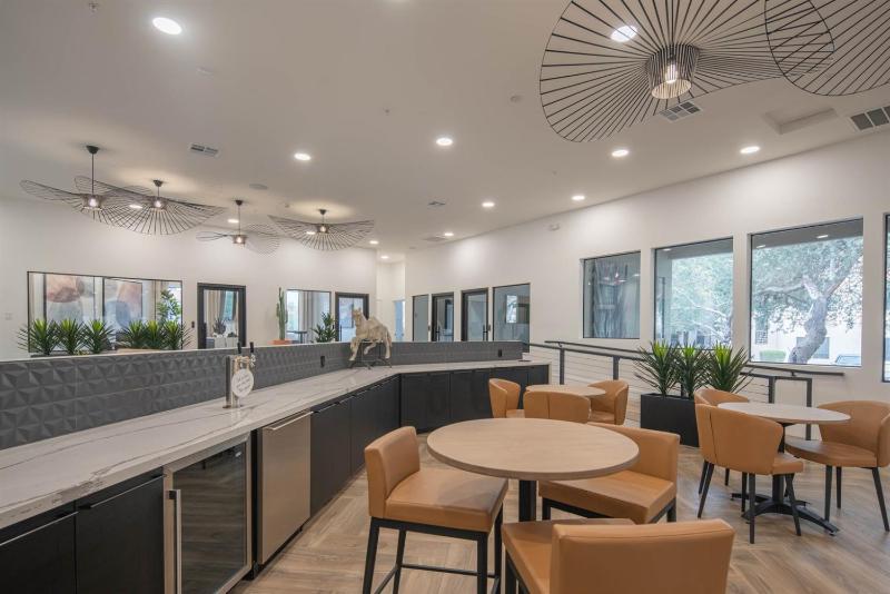 Serene TPC Gem Dining & Shopping NearbyWalkable - image 9