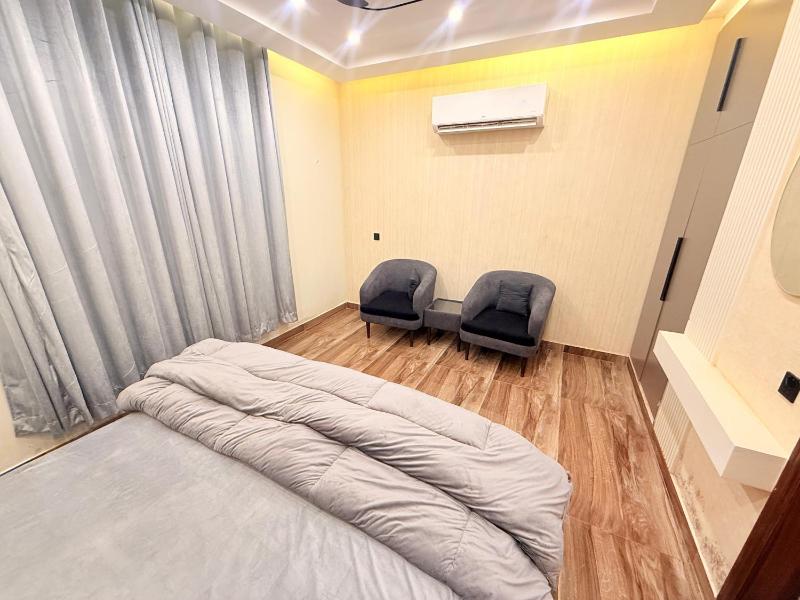Signature Suite - image 4