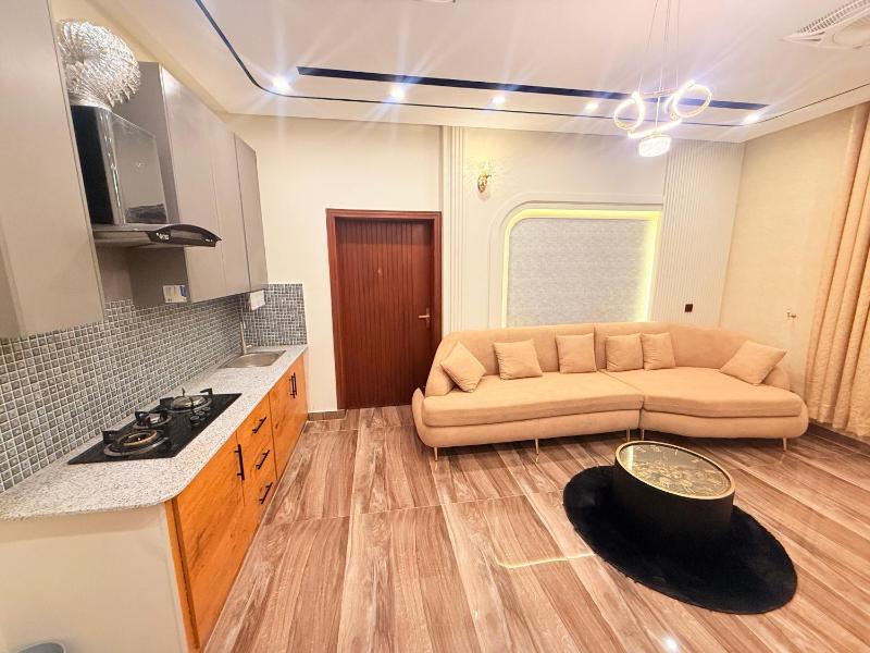 Signature Suite - image 6