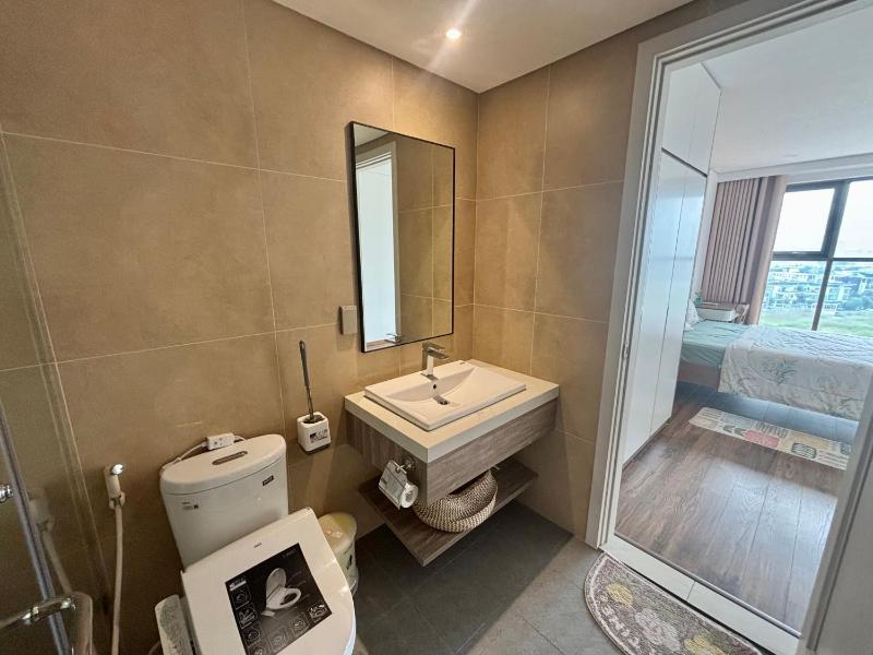 2BR Minato Apartment Free Swimming Pool & Gym - image 7