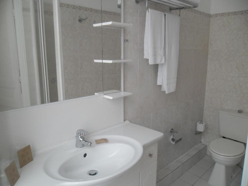 Family Room with Sea View image 1