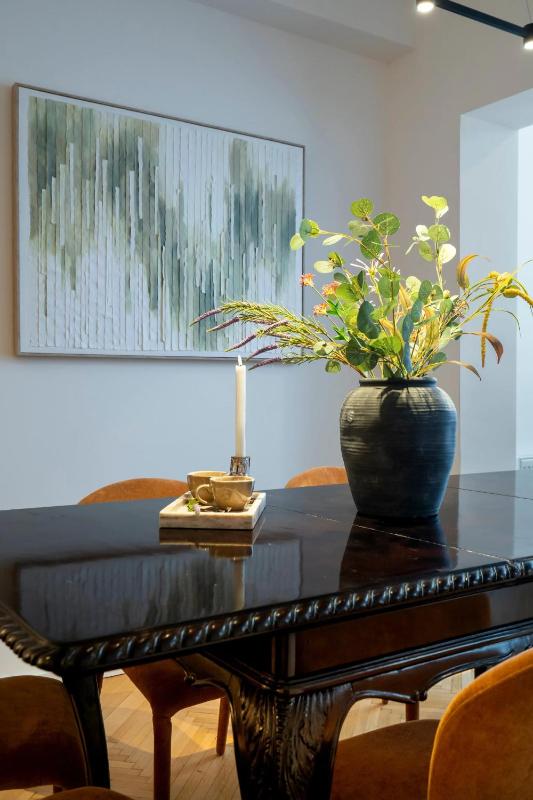 Stunning 4BR - Grand Elegant Retreat in Historic Center - image 14