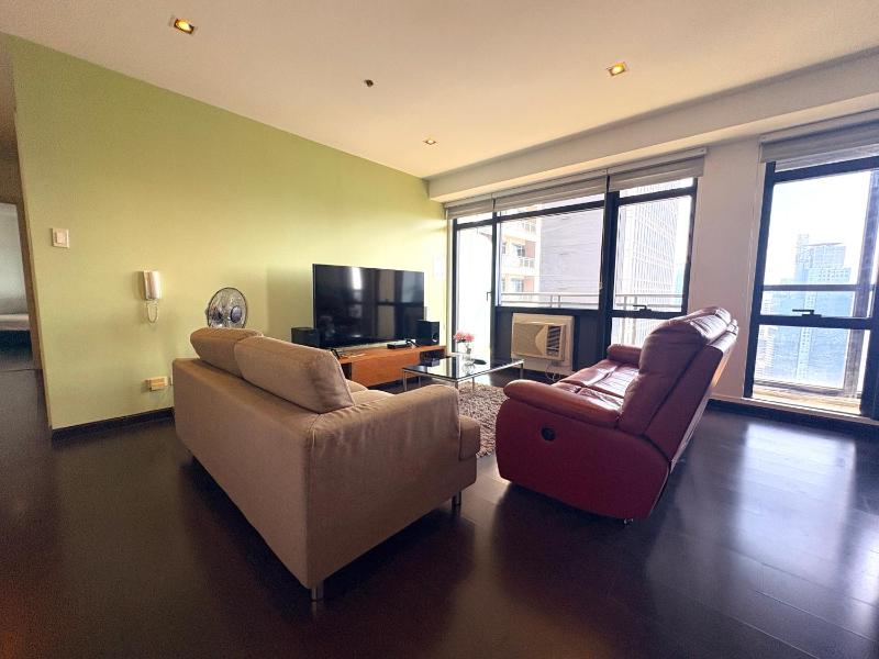 Luxury 3BR Gramercy Makati | 141 sqm | City View with Balcony | Group or  Family Stay | Pet-friendly - image 15