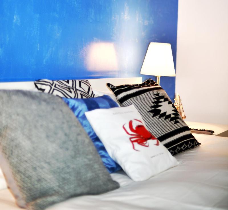 Standard One-Bedroom Suite image 2