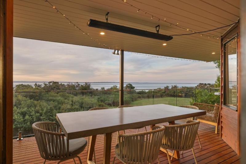 Seaview Escape - image 20