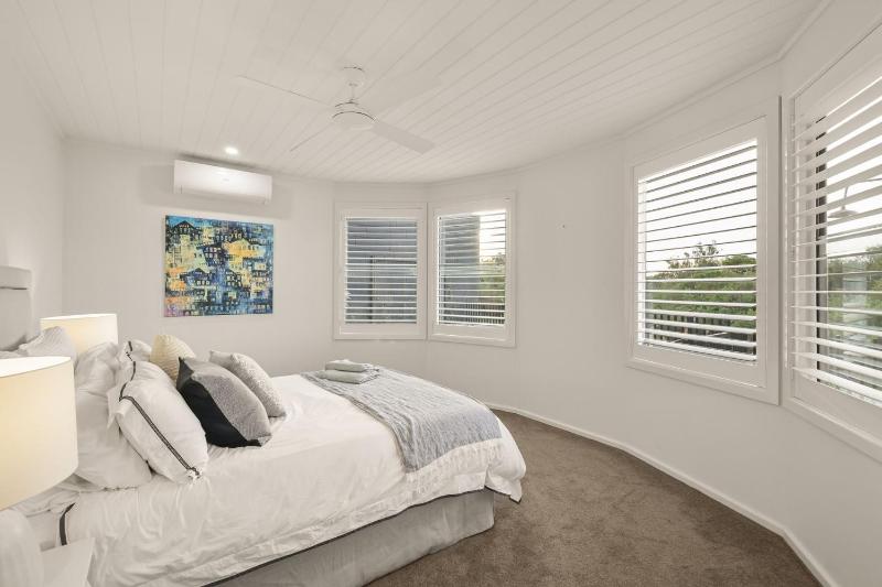 Seaview Escape - image 5
