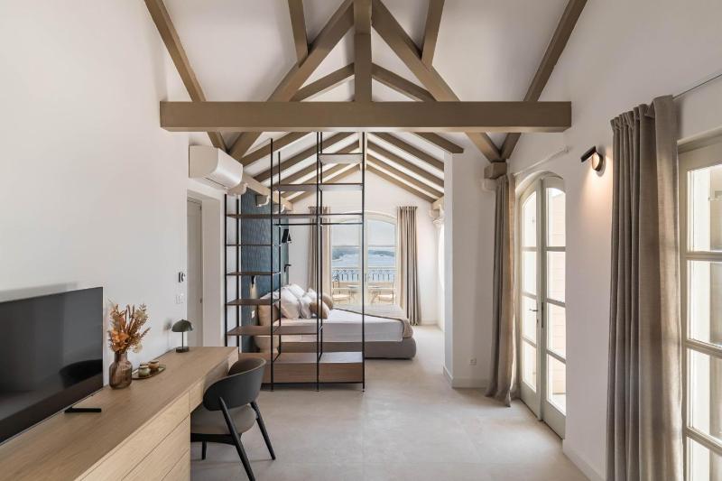 Luxury Villa Hvar Carpe Diem newly renovated with private pool by the sea - image 15