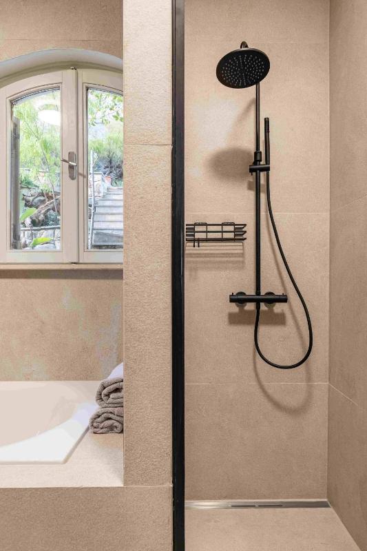Luxury Villa Hvar Carpe Diem newly renovated with private pool by the sea - image 28