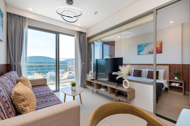 Premium The Song Apartment - Near Beach - K Home - image 1