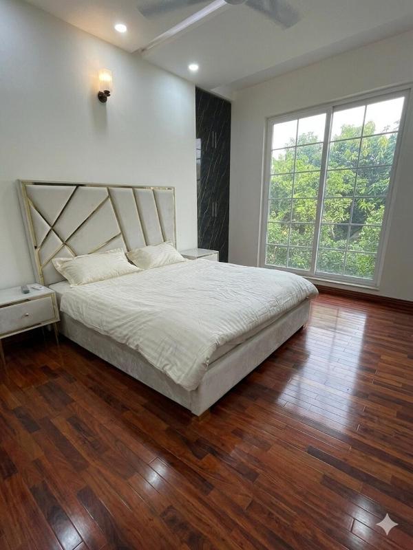 Demure Apartments Modern 2 BR Gulberg Near Qaddafi Stadium - image 16