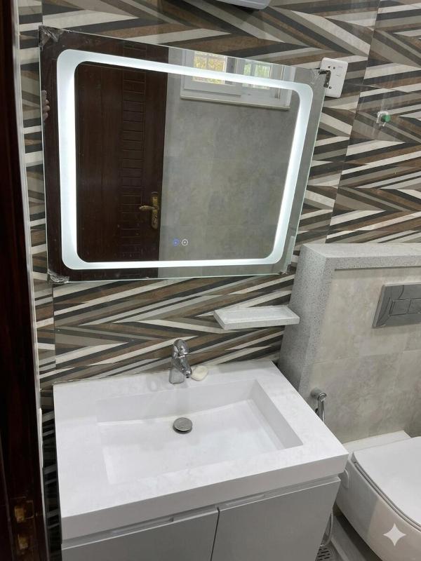 Demure Apartments Modern 2 BR Gulberg Near Qaddafi Stadium - image 9