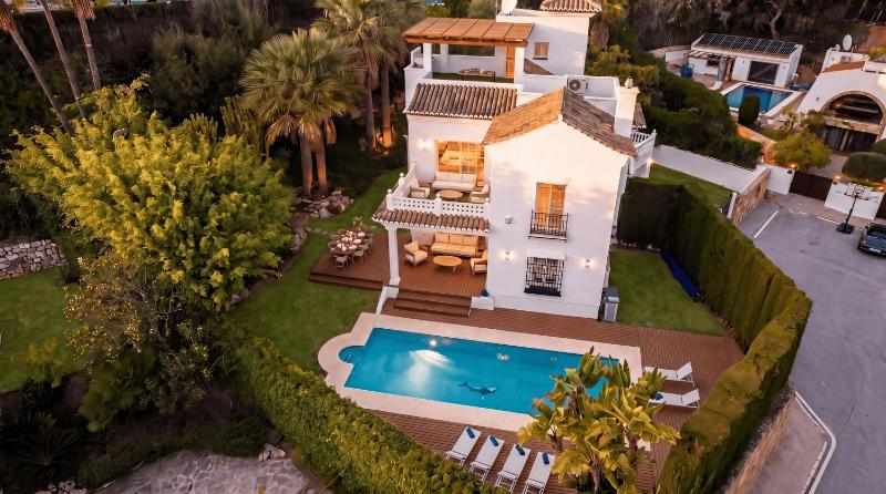 VACATION MARBELLA I Villa Nadal Private Heated Pool 5BDR Lush Garden BBQ Alarm System Best Beaches at Your Doorstep - image 18