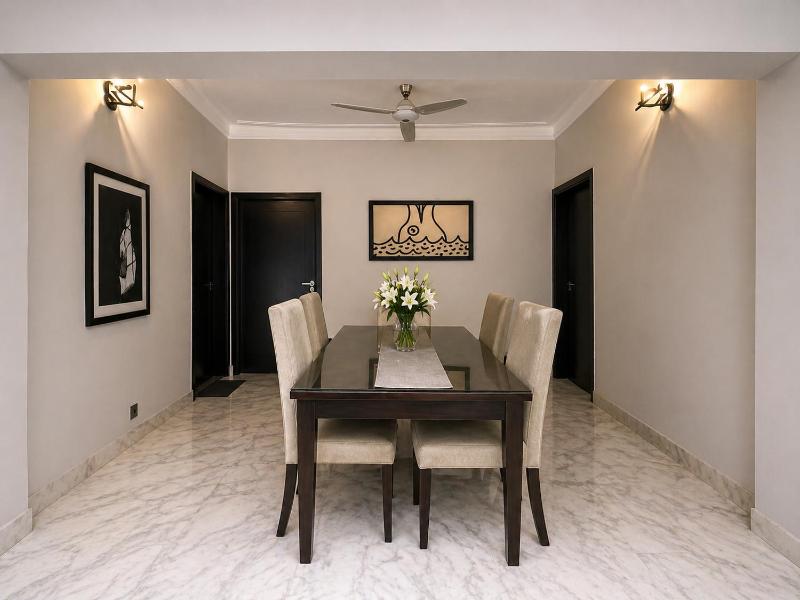 Ghumo x Bahadurabad Aga Khan Hospital - Three Bedroom Family Apartment First Floor - image 2