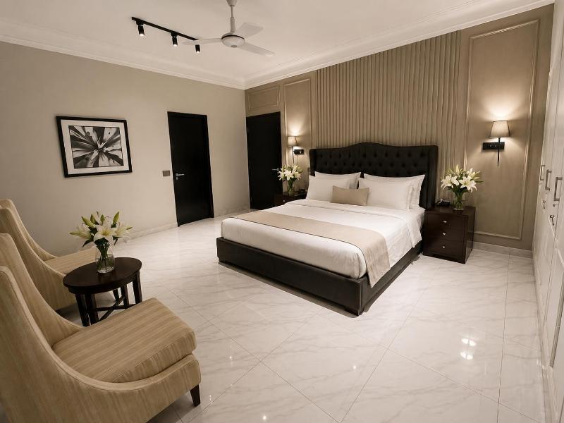 Ghumo x Bahadurabad Aga Khan Hospital - Three Bedroom Family Apartment First Floor - image 1