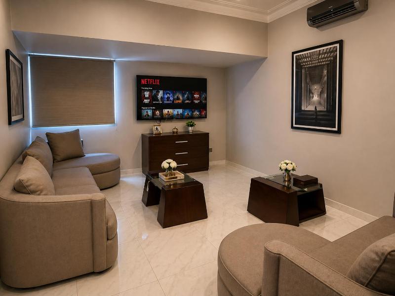 Ghumo x Bahadurabad Aga Khan Hospital - Three Bedroom Family Apartment First Floor - image 8