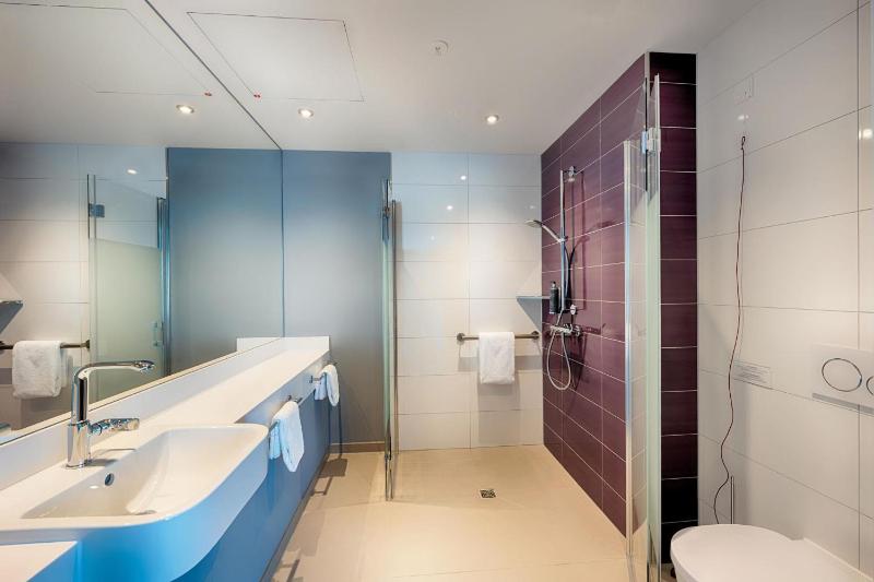 Premier Inn Dresden City Prager Straße - image 16
