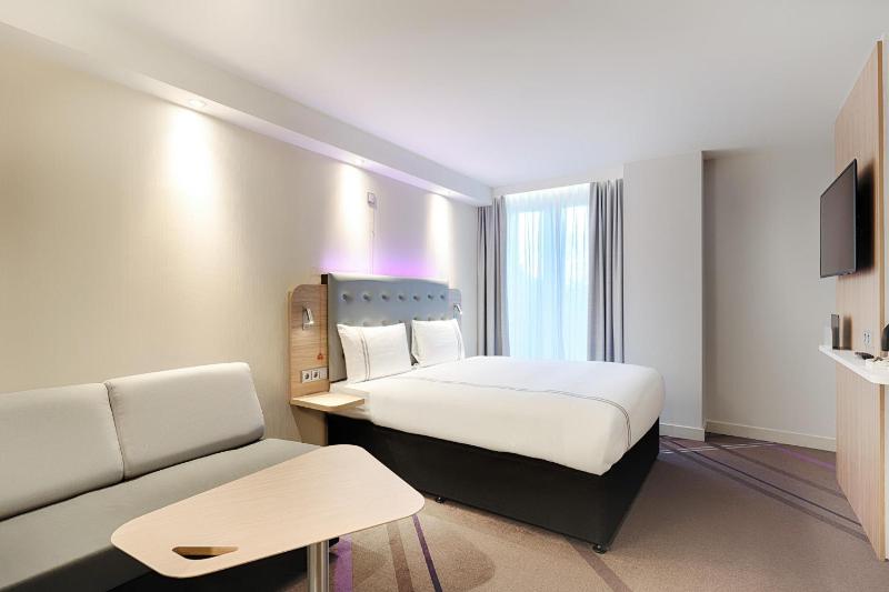 Premier Inn Frankfurt Westend - image 10