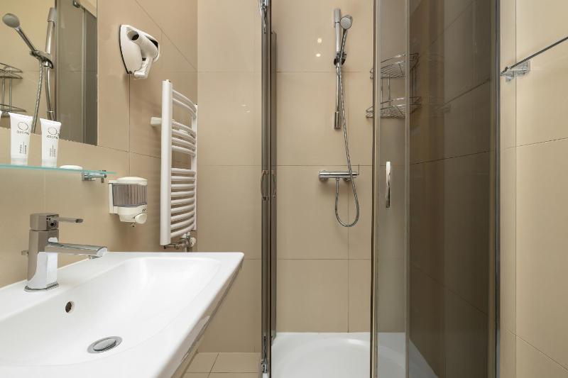 Przestronne Apartamenty w Zakopanem z Parkingiem by Noclegi Renters - image 11