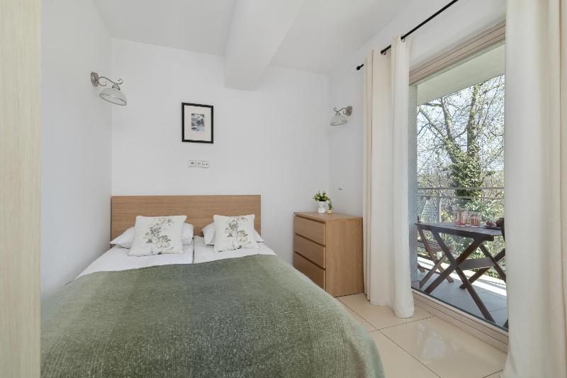 Przestronne Apartamenty w Zakopanem z Parkingiem by Noclegi Renters - image 24