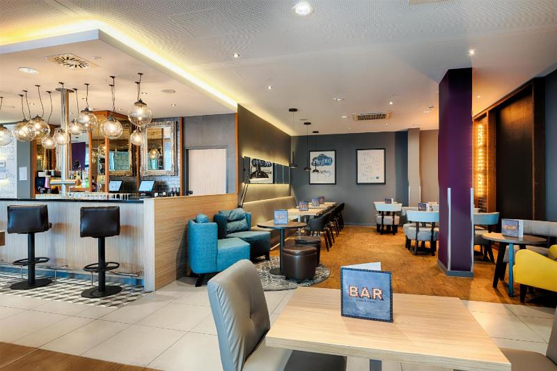 Premier Inn Leipzig City Centre - image 9