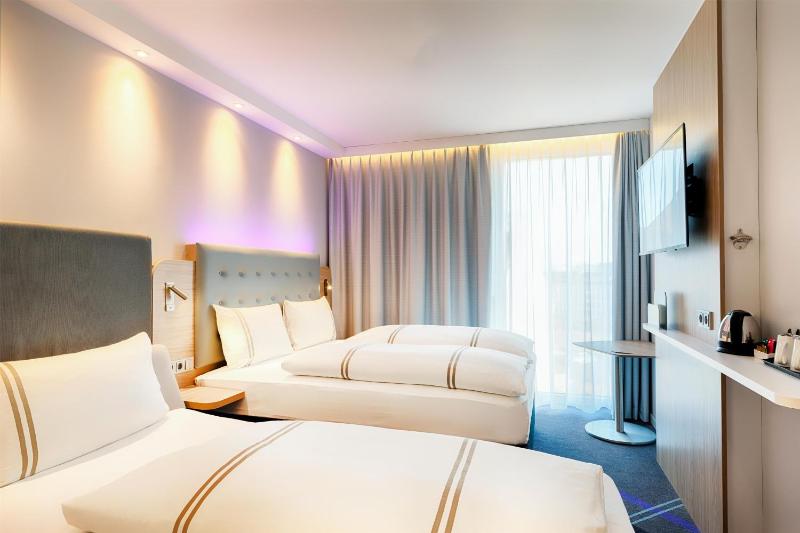 Premier Inn Leipzig City Centre - image 7