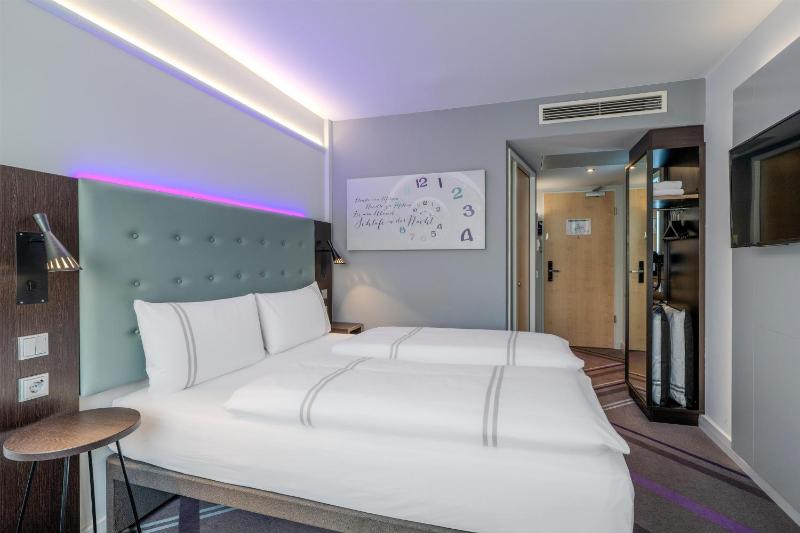 Premier Inn Berlin City Centre - image 11