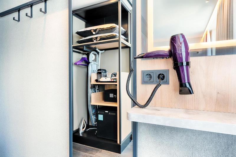 Premier Inn Berlin City Centre - image 13