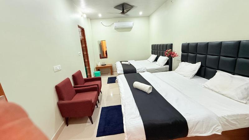 Hotel Blessing Inn & Restaurant - image 34