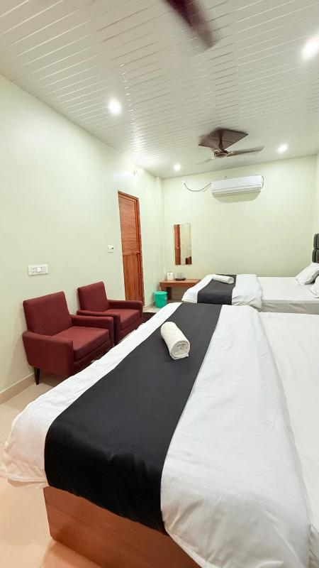 Hotel Blessing Inn & Restaurant - image 8